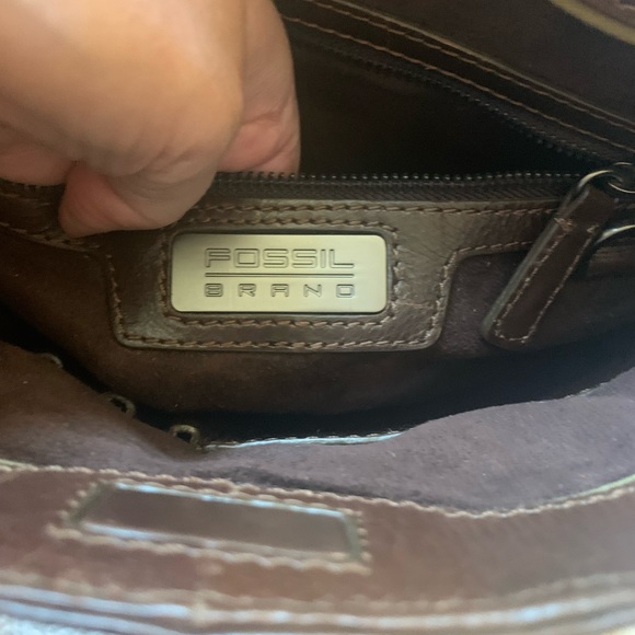 Fossil brand messenger bag. - Picture 9 of 13
